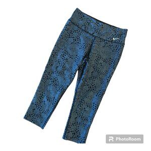 NIKE Dri-Fit Legend Leggings Workout Activewear Pants Crop Leggings Size Small